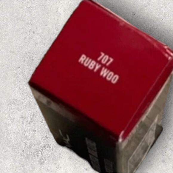MAC #1 Ruby Woo Retro Matte Lipstick New!‎ - Picture 5 of 14